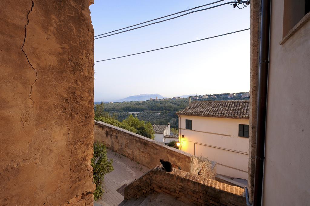 فندق Castello Chiola Dimora Storica لوريتو أبروتينو المظهر الخارجي الصورة